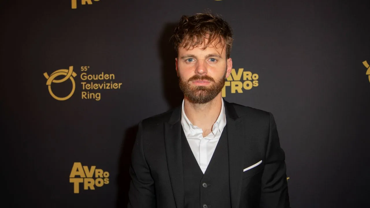Tim Hofman wil imago redden: gaat diep door het stof in Boulevard