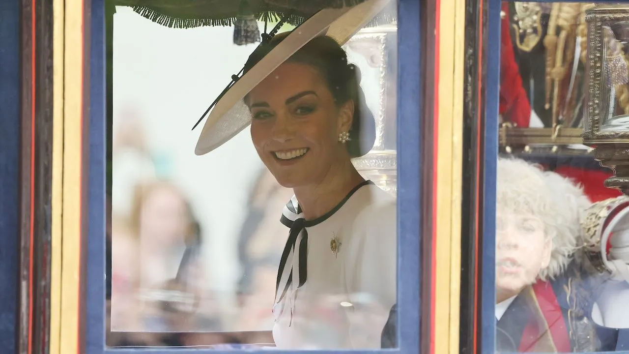 Zieke prinses Kate verschijnt weer in het openbaar