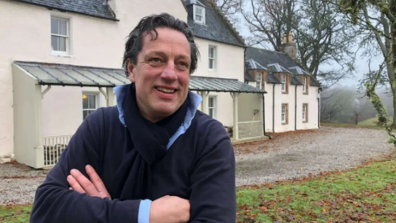 Robert Jan uit B&B Vol Liefde stelt zich voor: 'Ik ben een oude kakker'