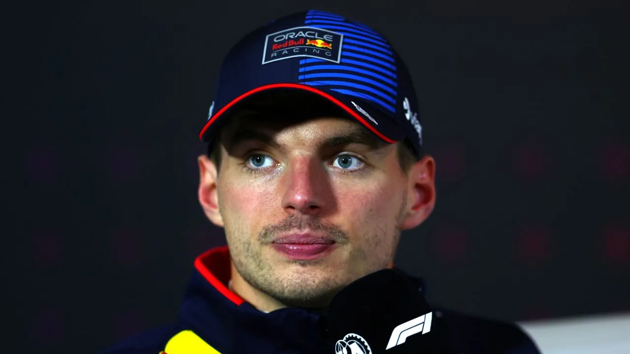 Max Verstappen onthult medische klachten na crash met Hamilton