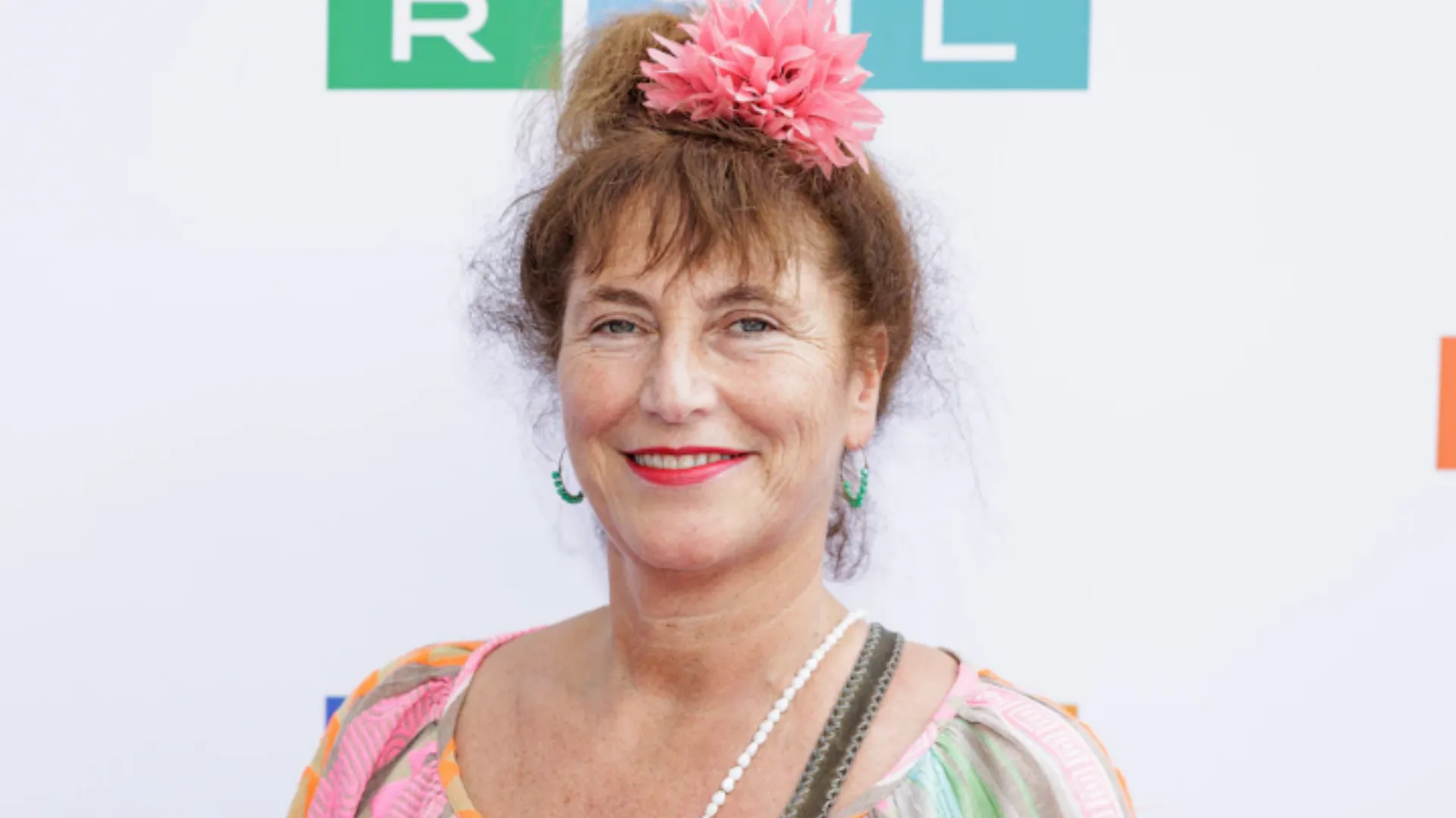 Ex-collega Debbie uit B&B Vol Liefde lekt heftige details: 'Ze is heel anders in het echt'