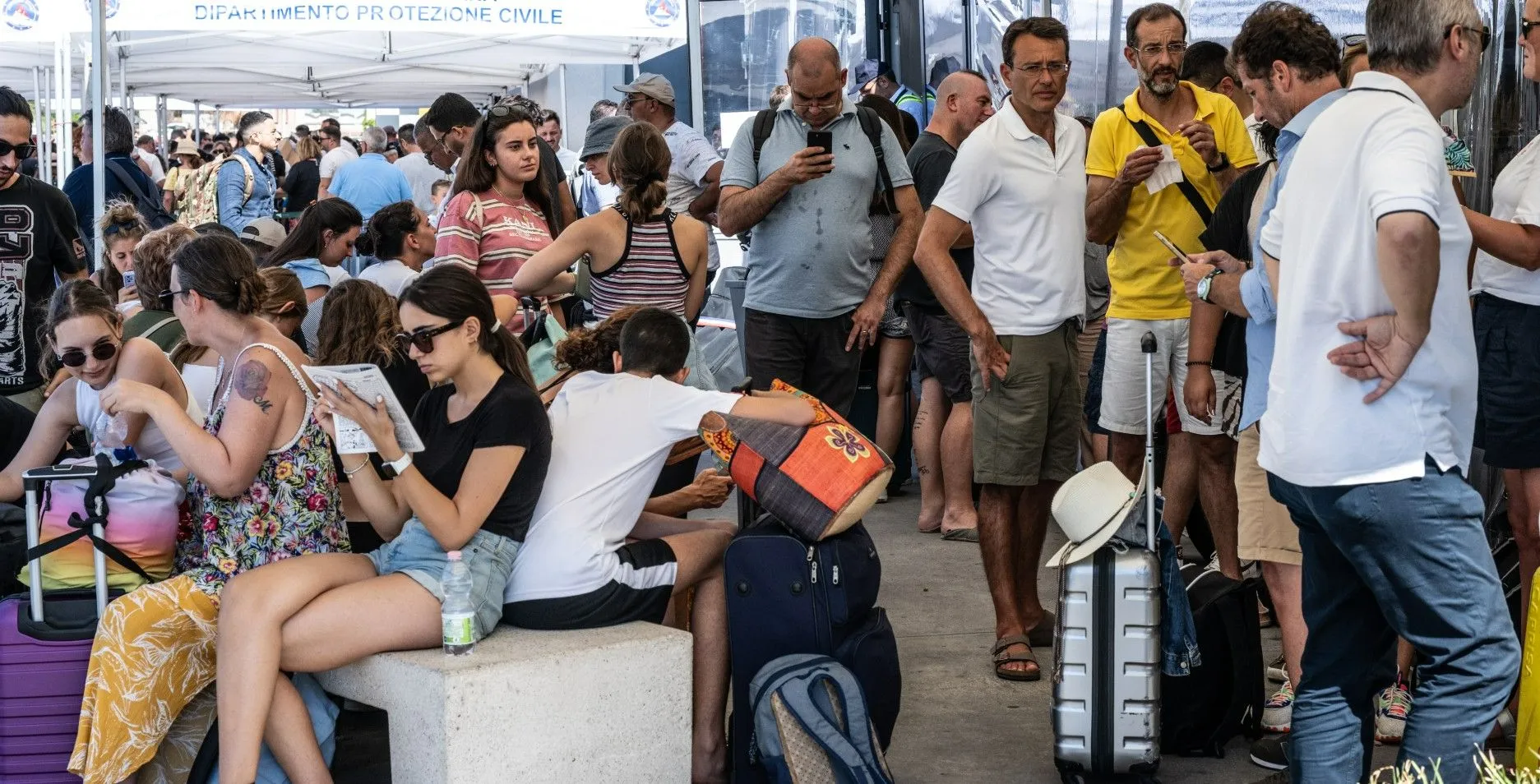 Vakantiegangers Italië opgelet: dit vliegveld is zojuist gesloten wegens natuurramp