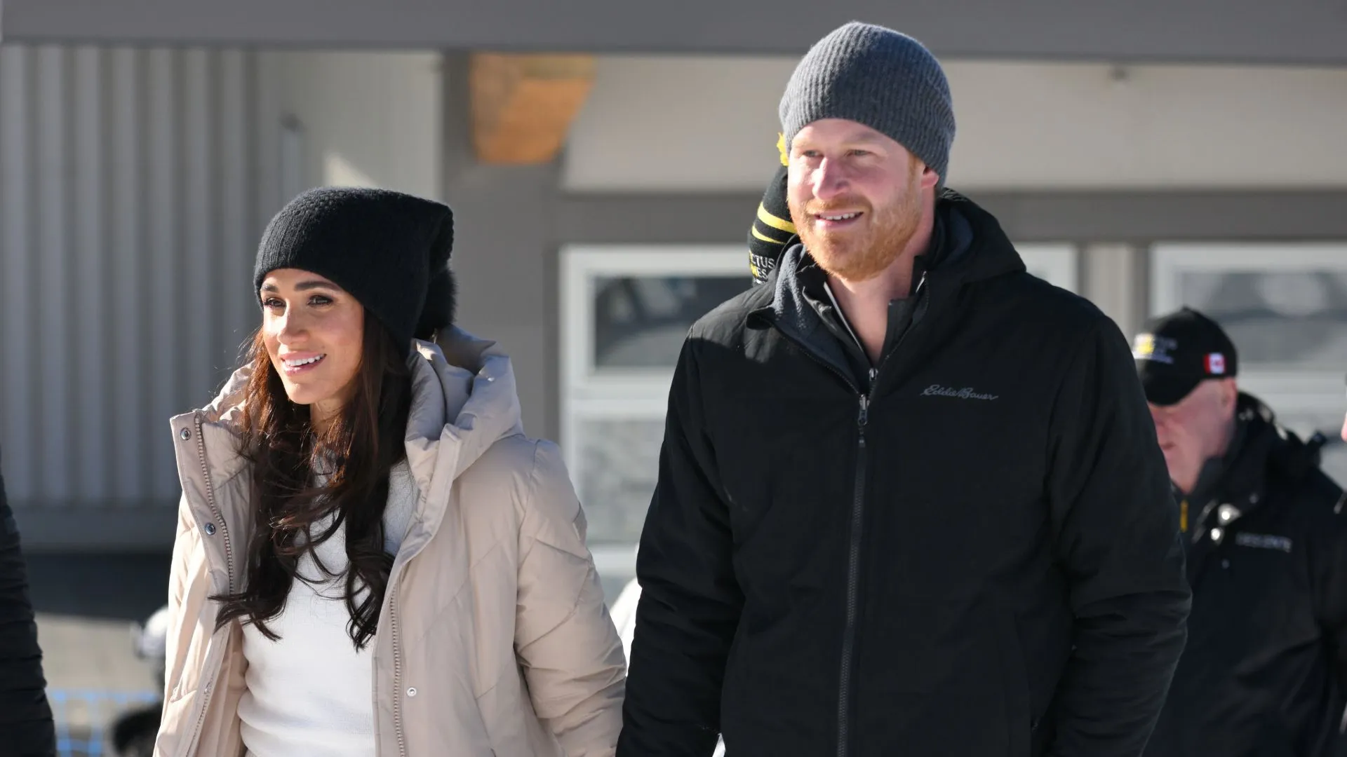 Meghan Markle neemt wraak in nieuw boek: ‘Dit gaat inslaan als een atoombom’