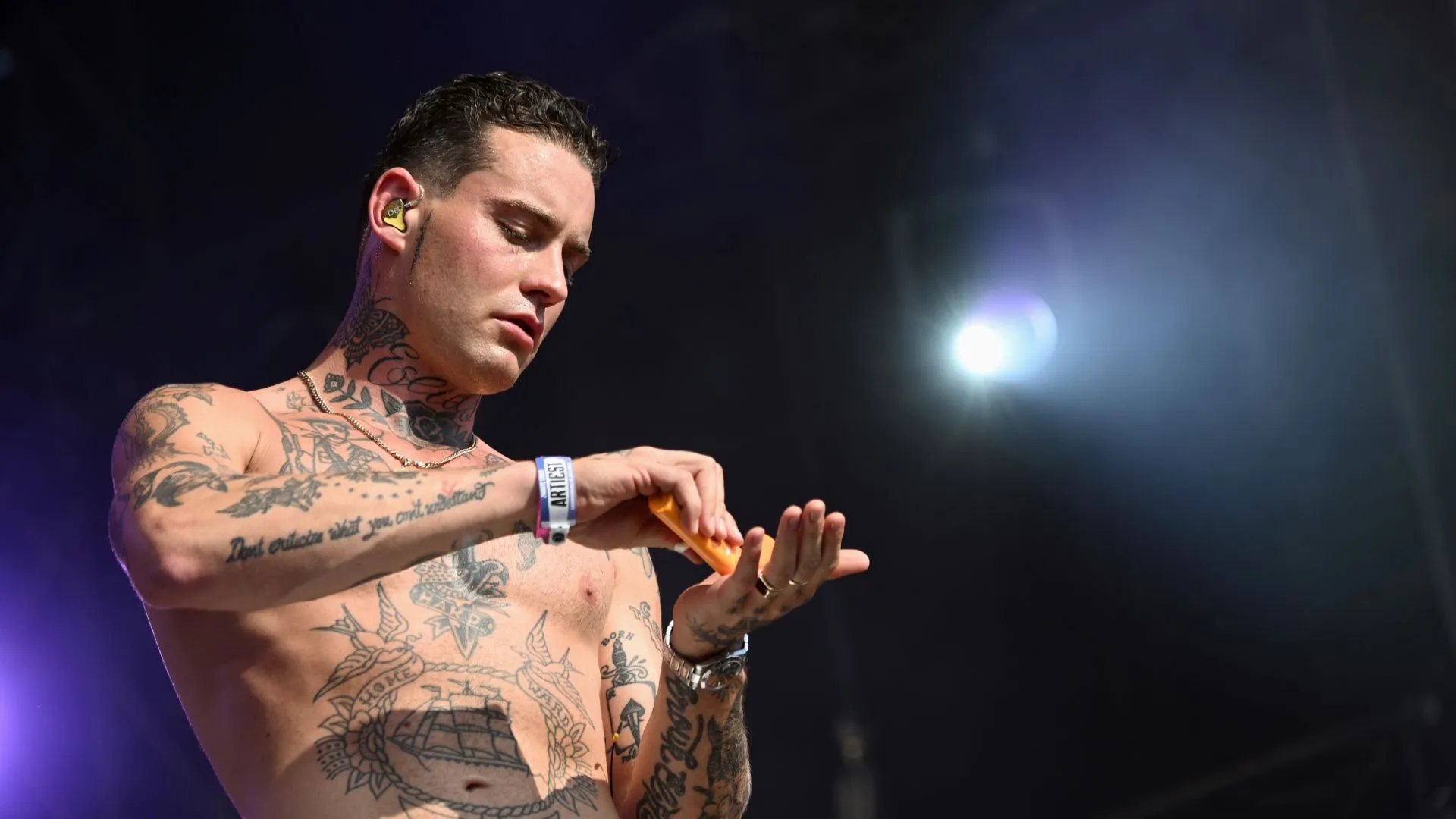 Douwe bob vertelt over afkickkliniek: 'het gaat te ver'