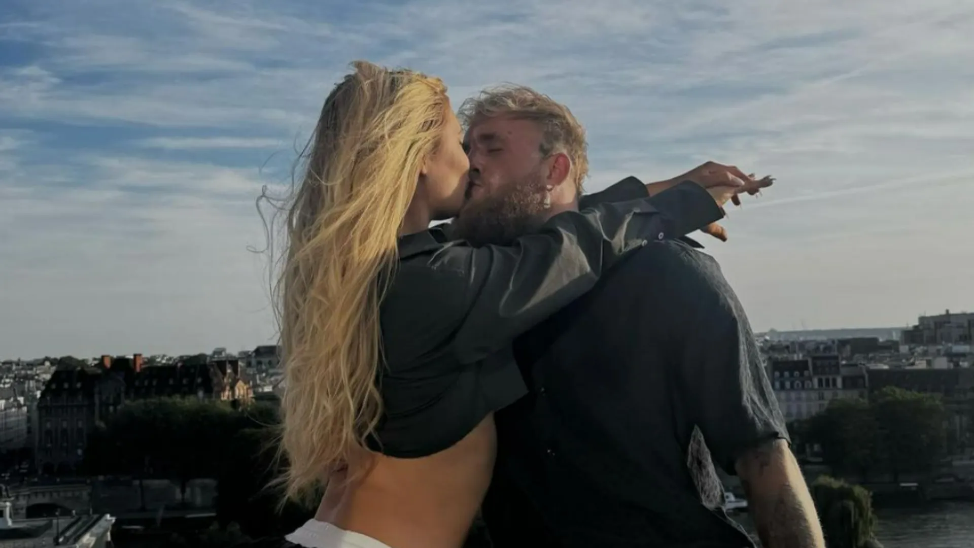 Jutta Leerdam en Jake Paul verwelkomen kleintje: 'Zo ongelofelijk blij!'