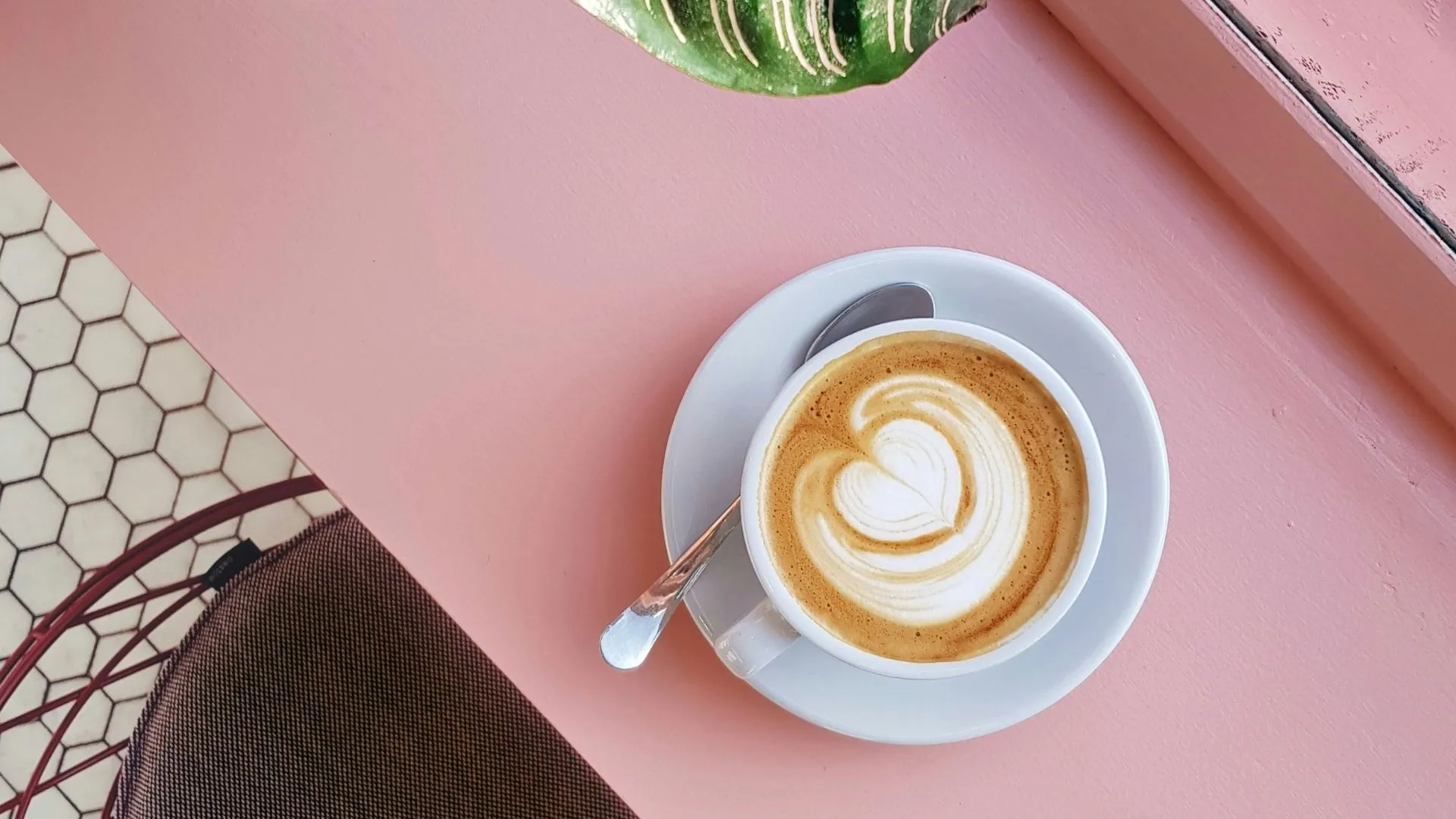 Een kopje koffie gaat binnenkort nog duurder worden