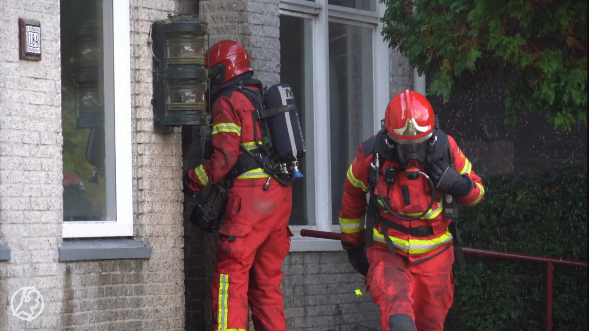 Vlammenzee verwoest huis in Harkstede: twee gewonden en hond overleden