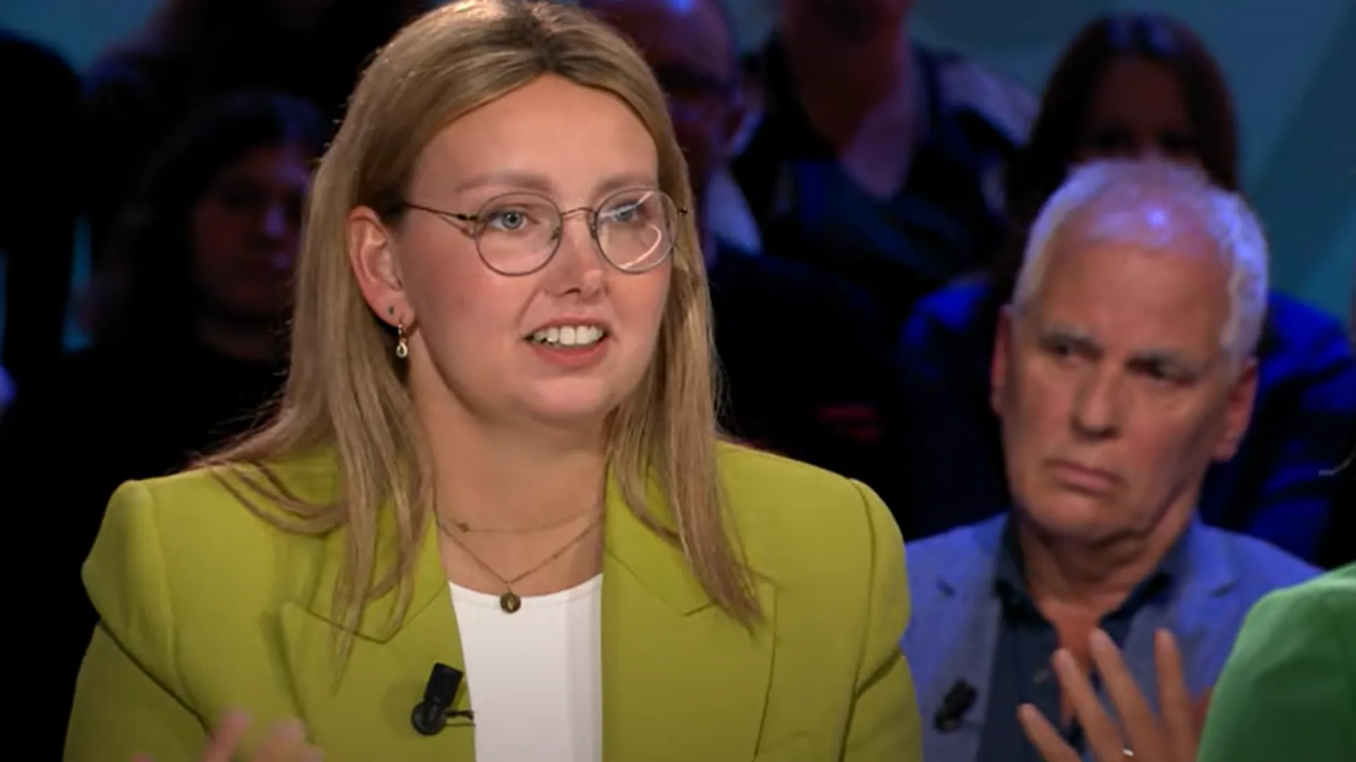 Tranen bij Jinek: uitbehandelde Eva uit Over Mijn Lijk maakt diepe indruk