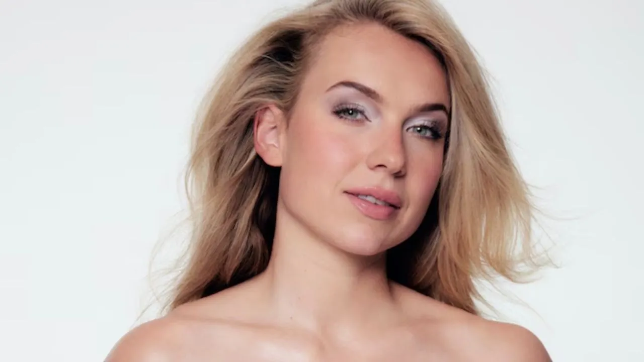 Playboy-editie met schaatsster Joy Beune uit de kleren gaat keihard