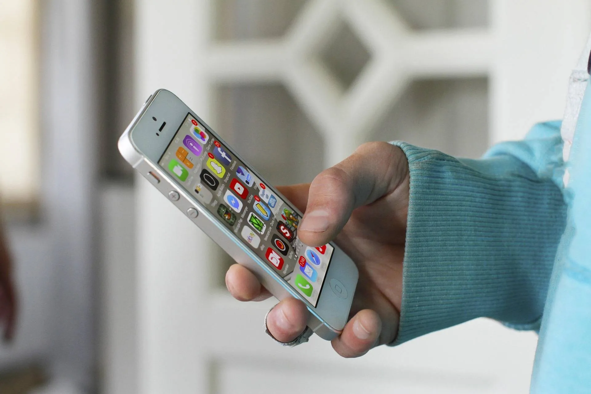 iphone 830480 1920 1 1