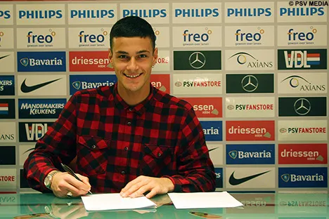 734edac8 add1 47fd aa02 e198dbe5d451 contractondertekening gianlucascamacca4681