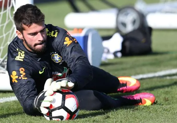 alisson allenamento brasile