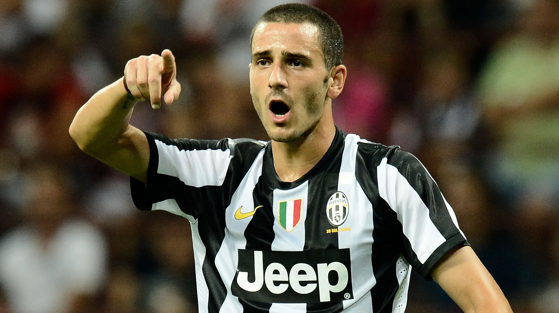 bonucci bocca aperta indica