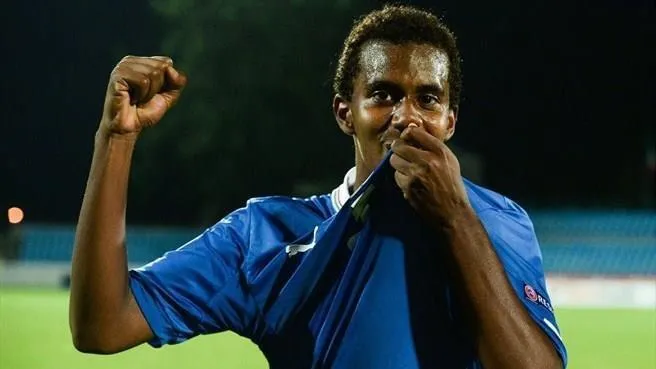 capradossi nazionale bacia maglia