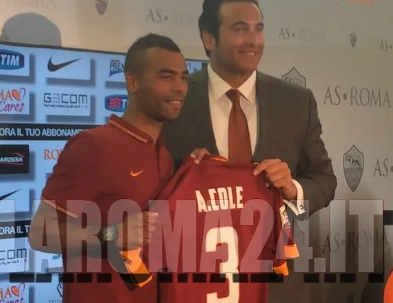 cole con zanzi e maglia lr24