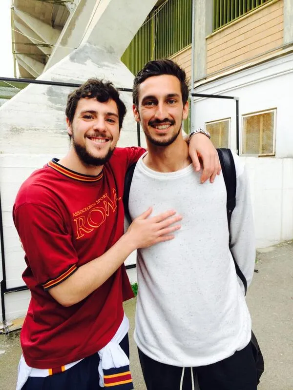 destro astori abbraccio