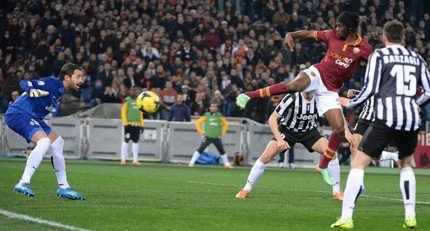 gervinho gol acrobazia roma juventus ci