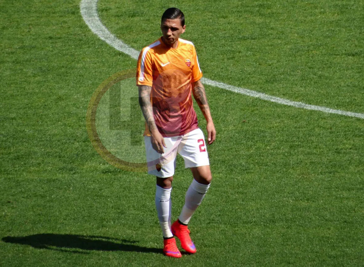 holebas tutta figura riscaldamento toro roma