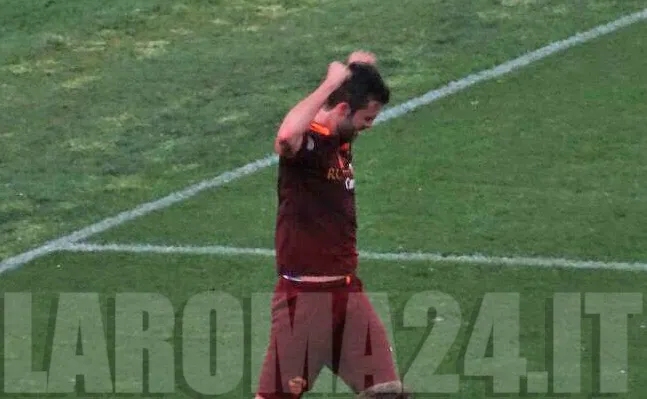 pjanic esultanza profilo roma milan