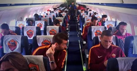 roma in aereo ritorno a boston foto twitter roma
