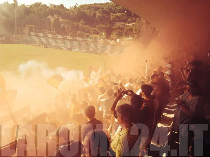 tifosi rieti fumogeni