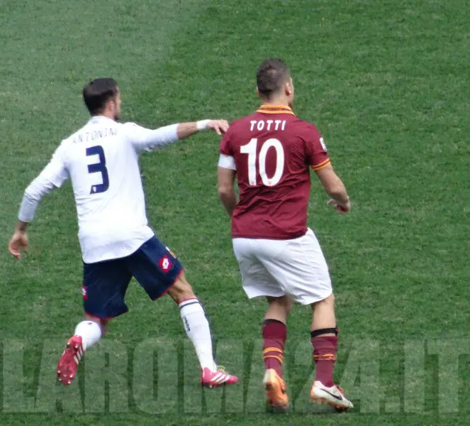 totti antonini spalle roma genoa 120114