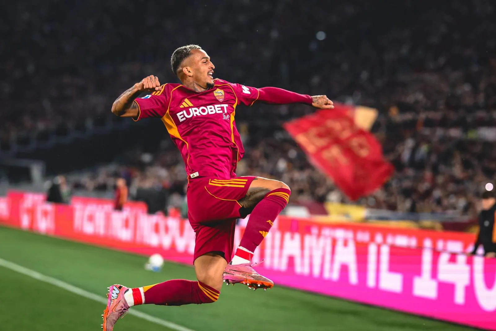 wesley esulta in roma fiorentina