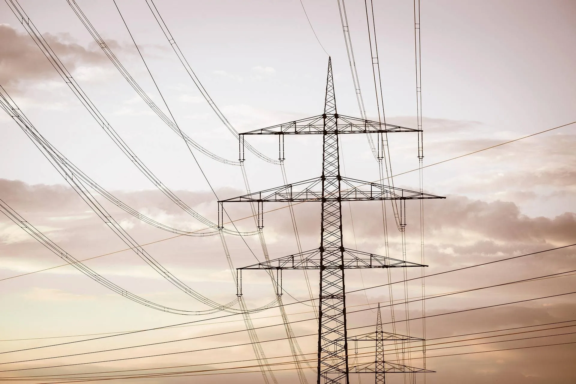 couleur-wires-7997980_1920