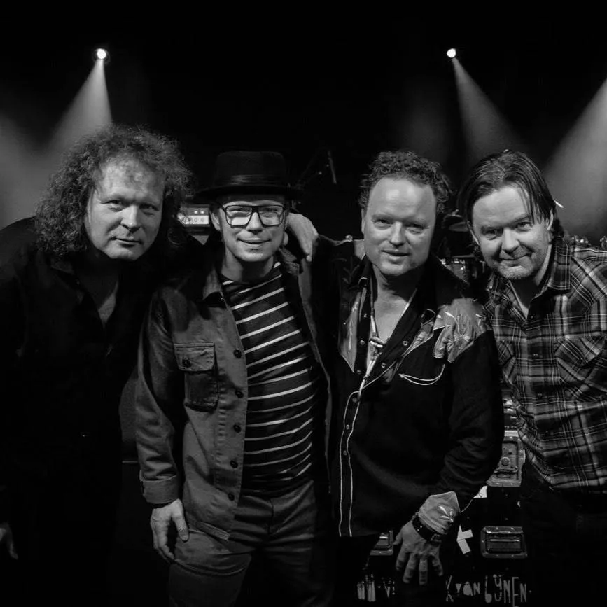 THE FORTUNATE SONS (© Corneel)