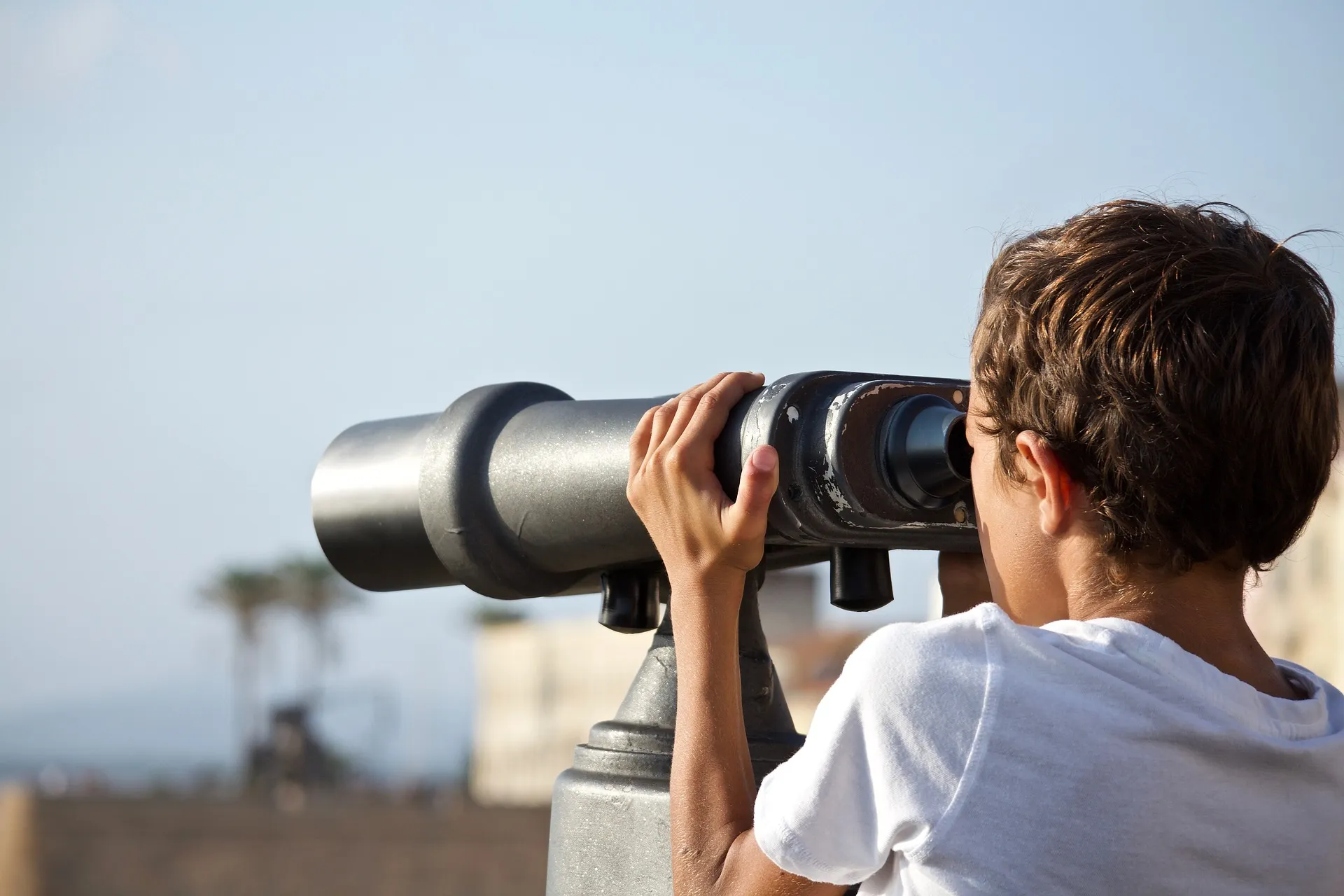 binoculars 3634760 1920