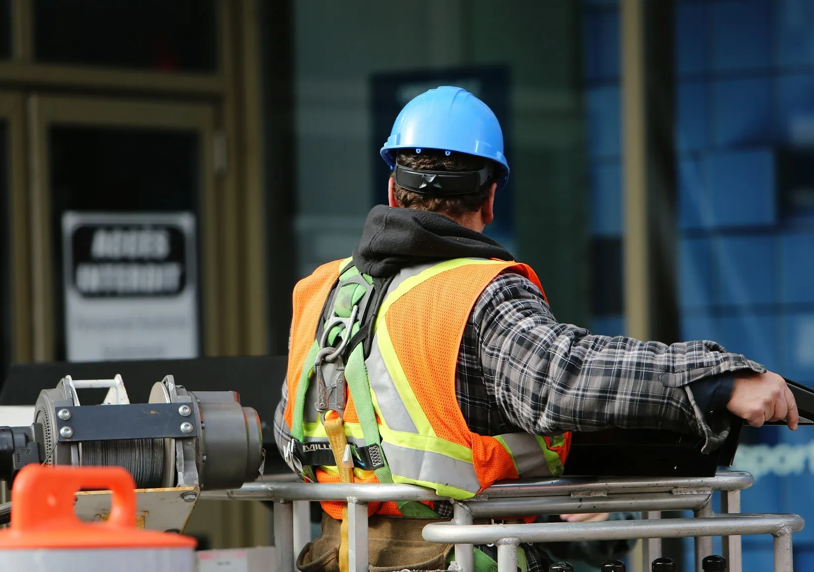 construction worker 569126 1920