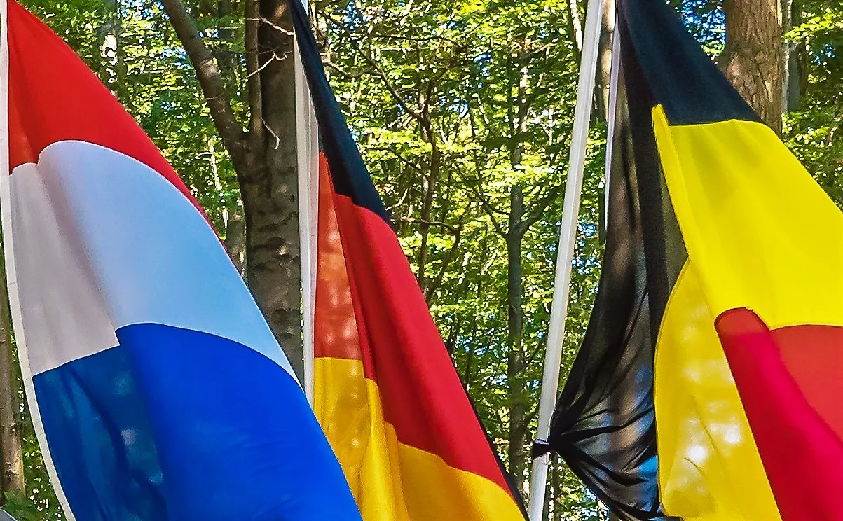 echte drielandenpunt grenspaal omgeving vaals zuid limburg 21950660541