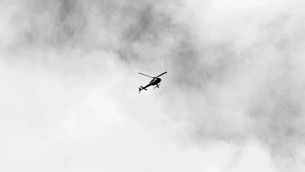 flying 4740430 1920