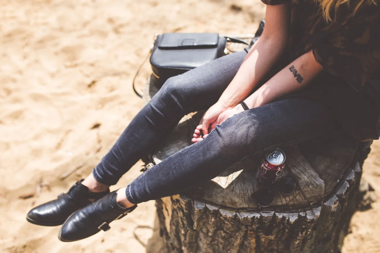 outdoor person people girl woman hair 706603 pxherecom