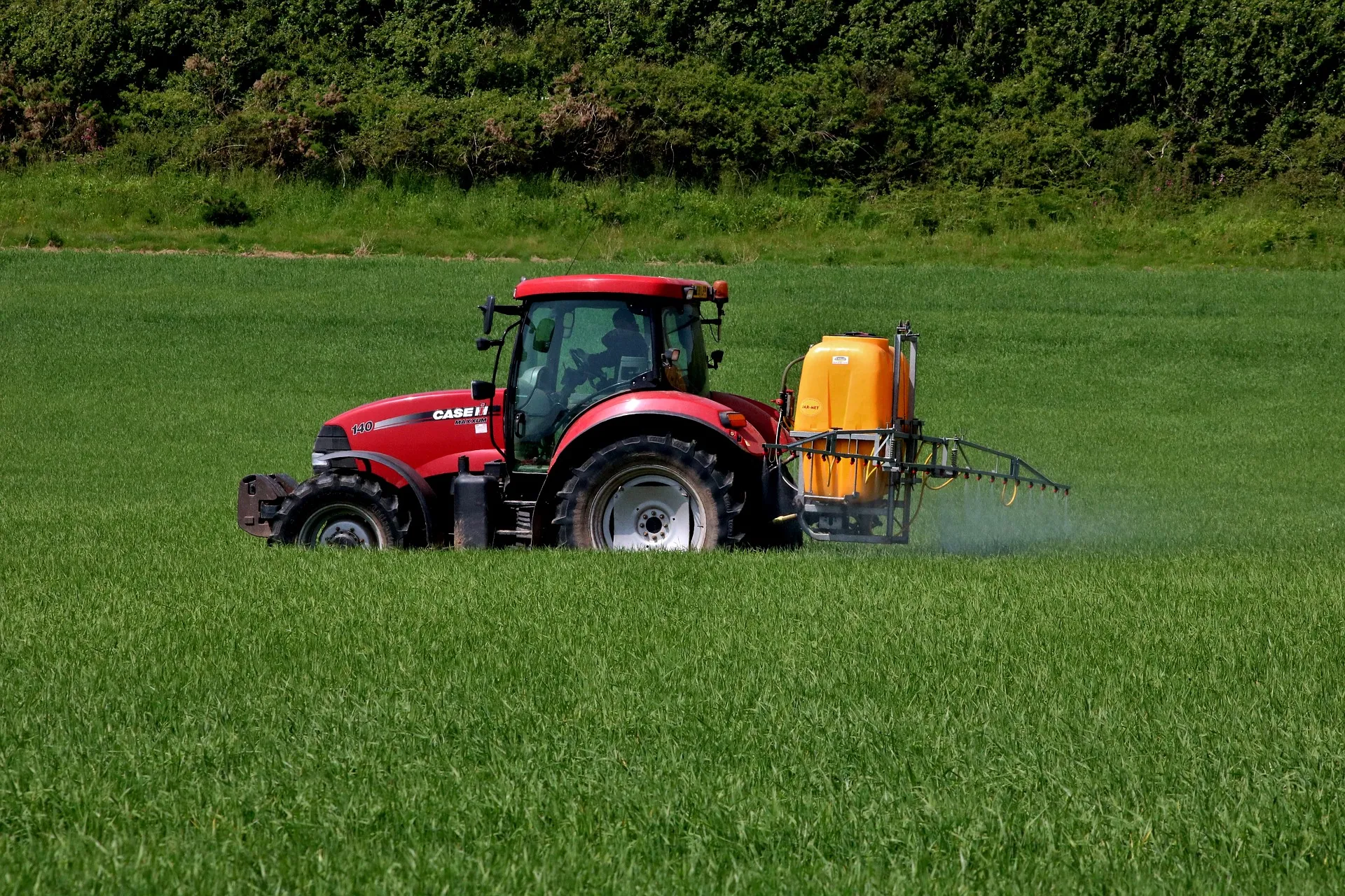 tractor 2169655 1920