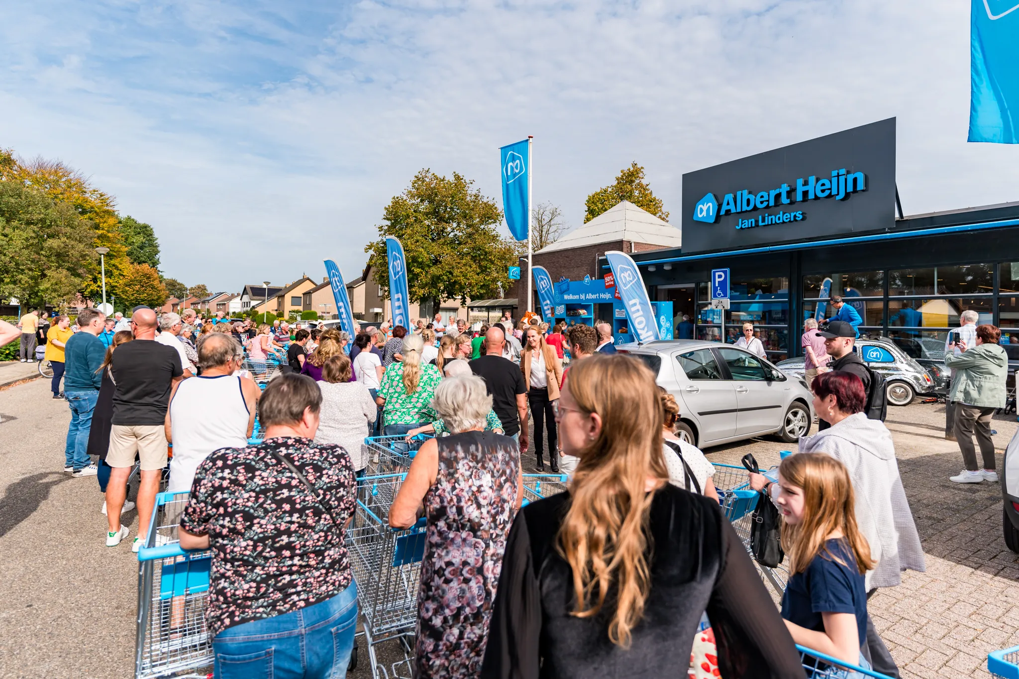 veelbelangstellingvooropeningalbertheijnjanlindersittervoort2oktober2023foto albertheijnthearrows