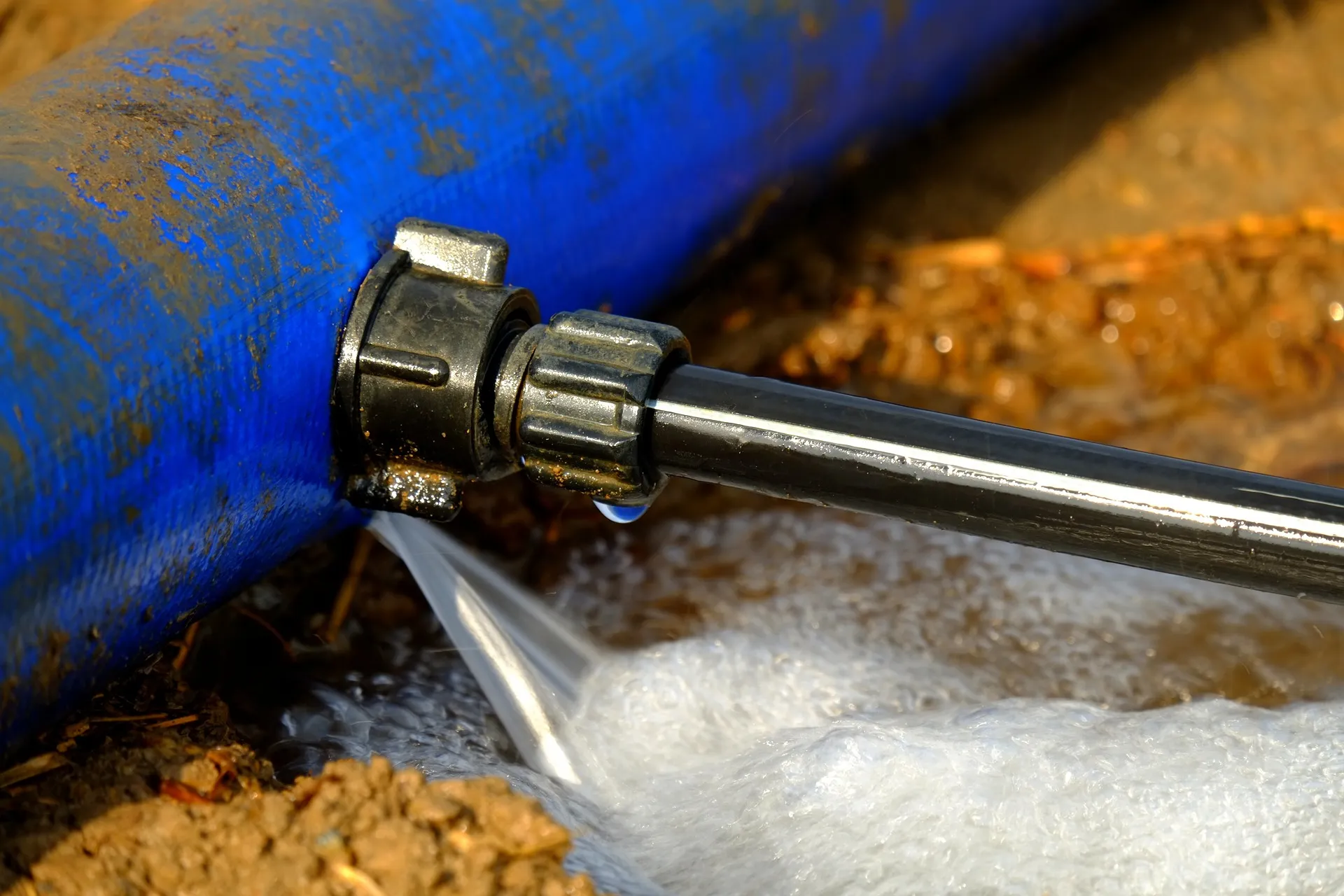 water pipe 880975 1920