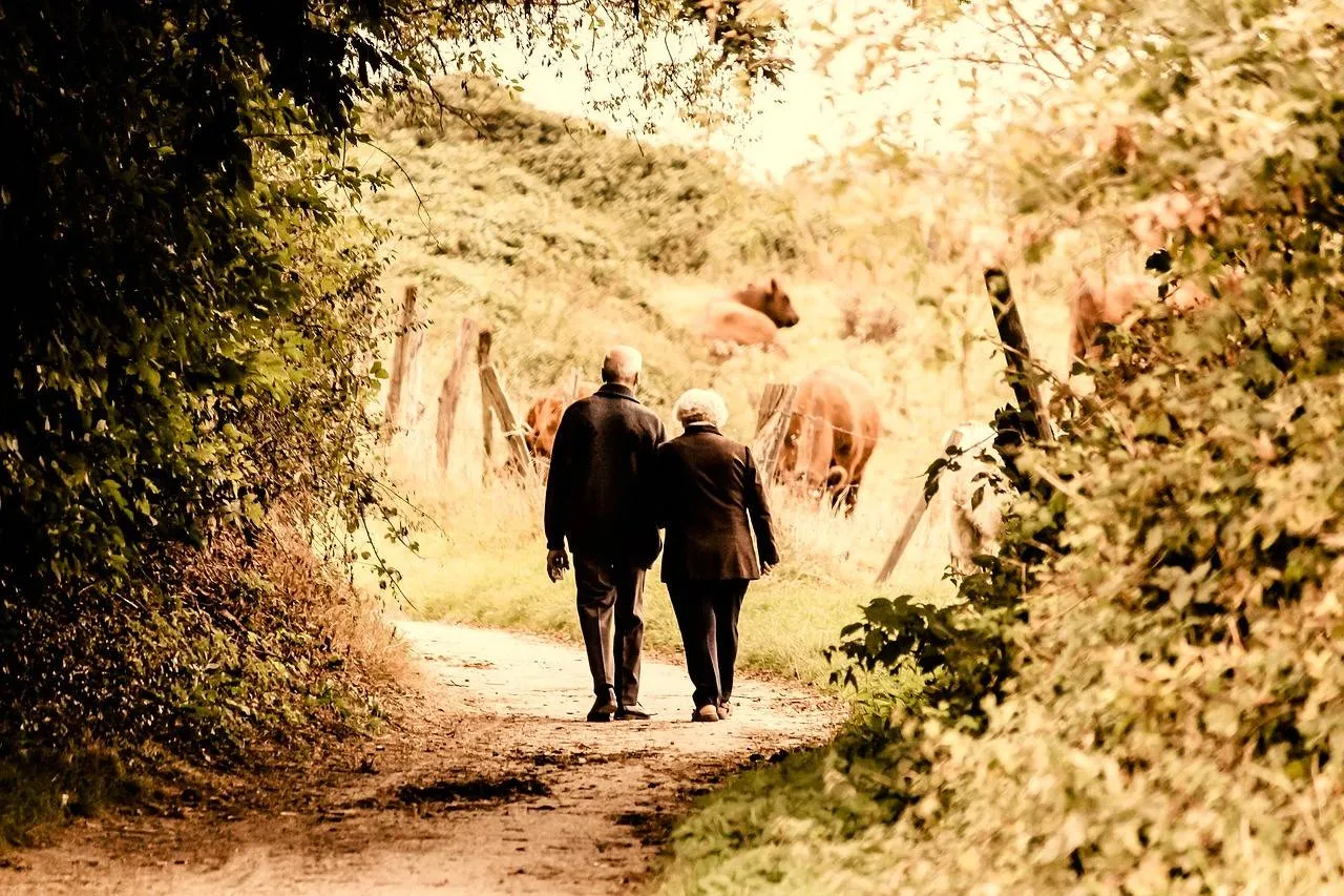 elderly 2914879 1280