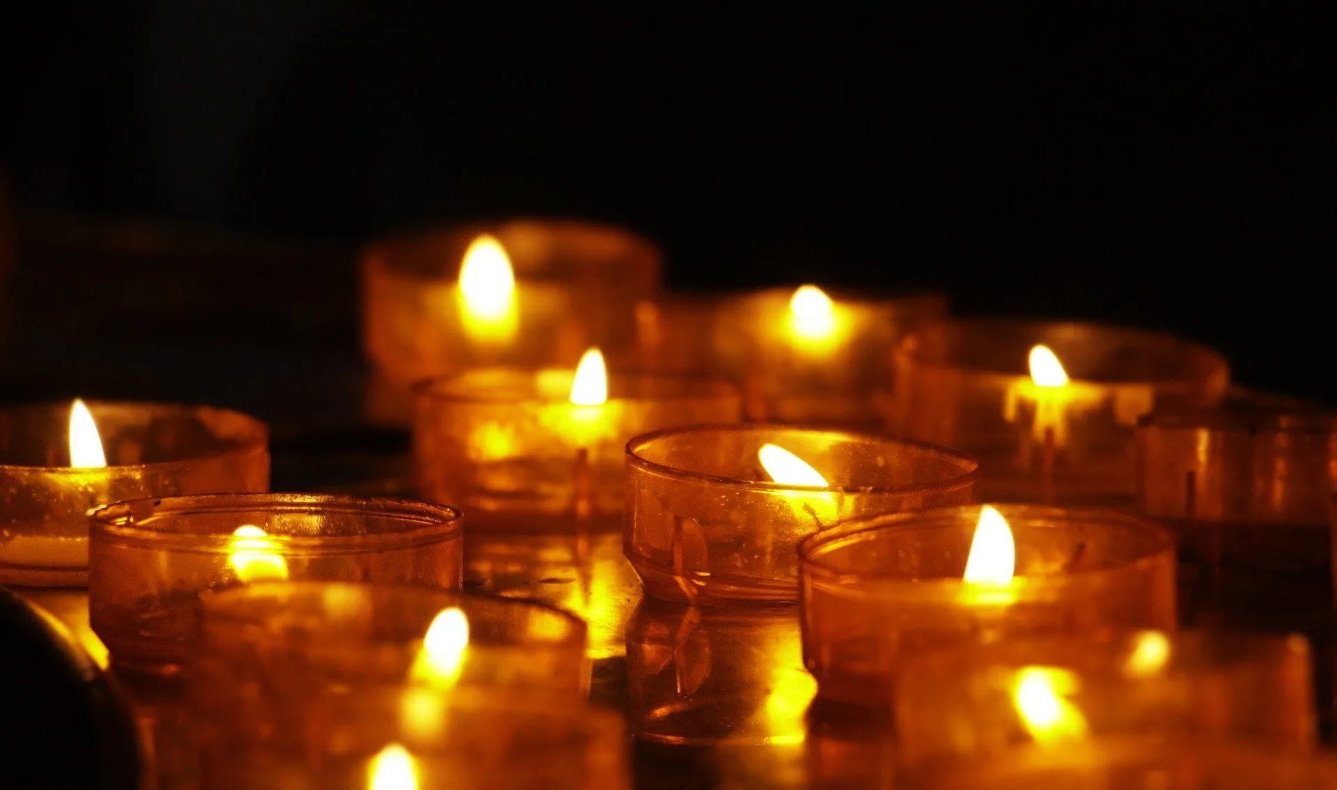 tea lights pixabay