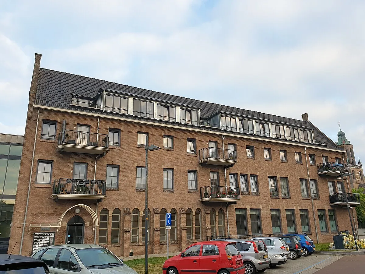 wikipediahuissen raadhuisplein 1 het convent