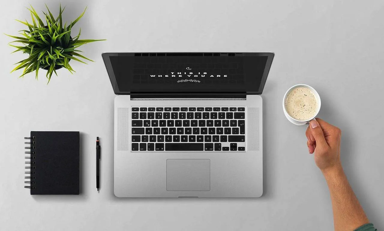 online volgenpixabaylaptop 1205256 1280