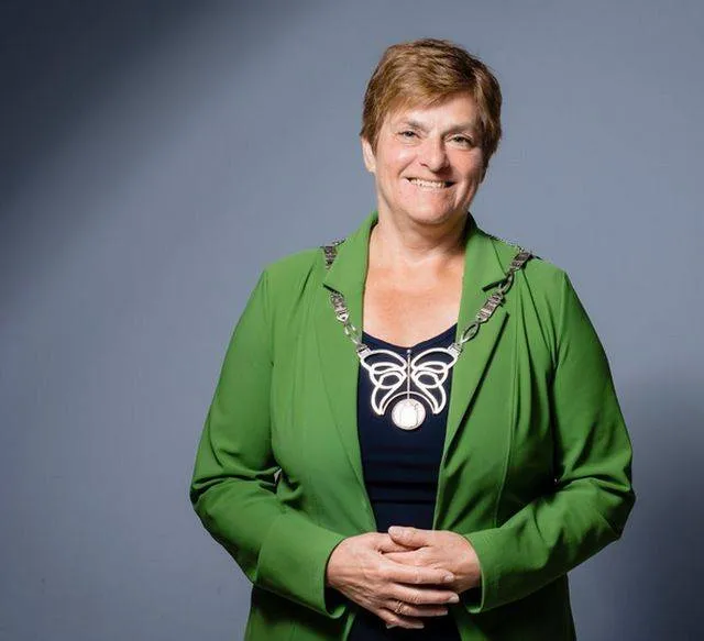 Screenshot 2026-02-04 at 11-14-40 Burgemeester Kalfs terug in ambt Gemeente Lingewaard