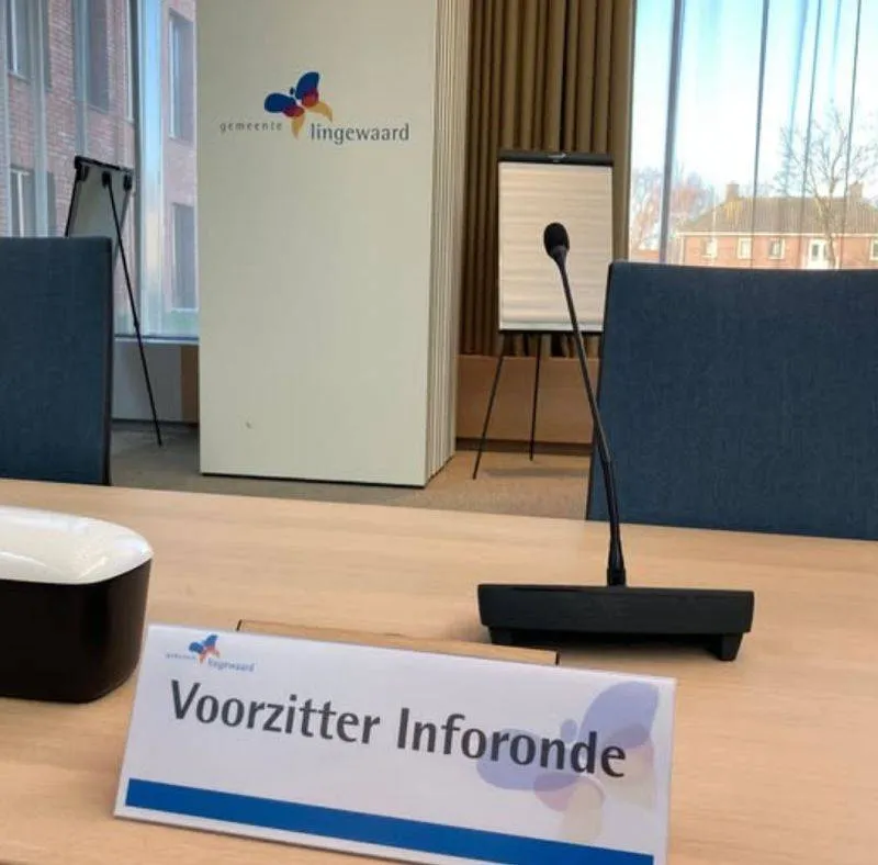 Raadzaal.Gemeente Lingewaard