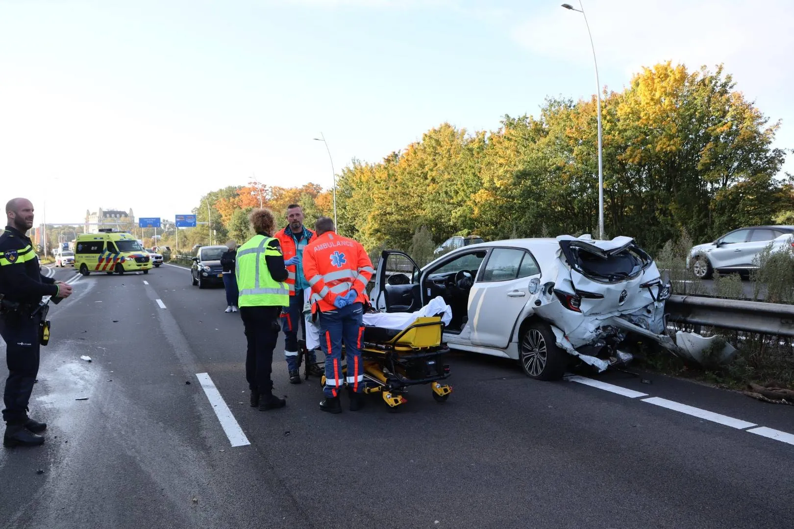 Flinke botsing op Midden-Brabantweg bij Eftelinghotel zorgt voor wegafsluiting