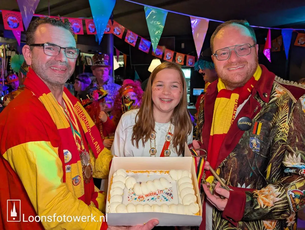 PXL_20260217_184702672