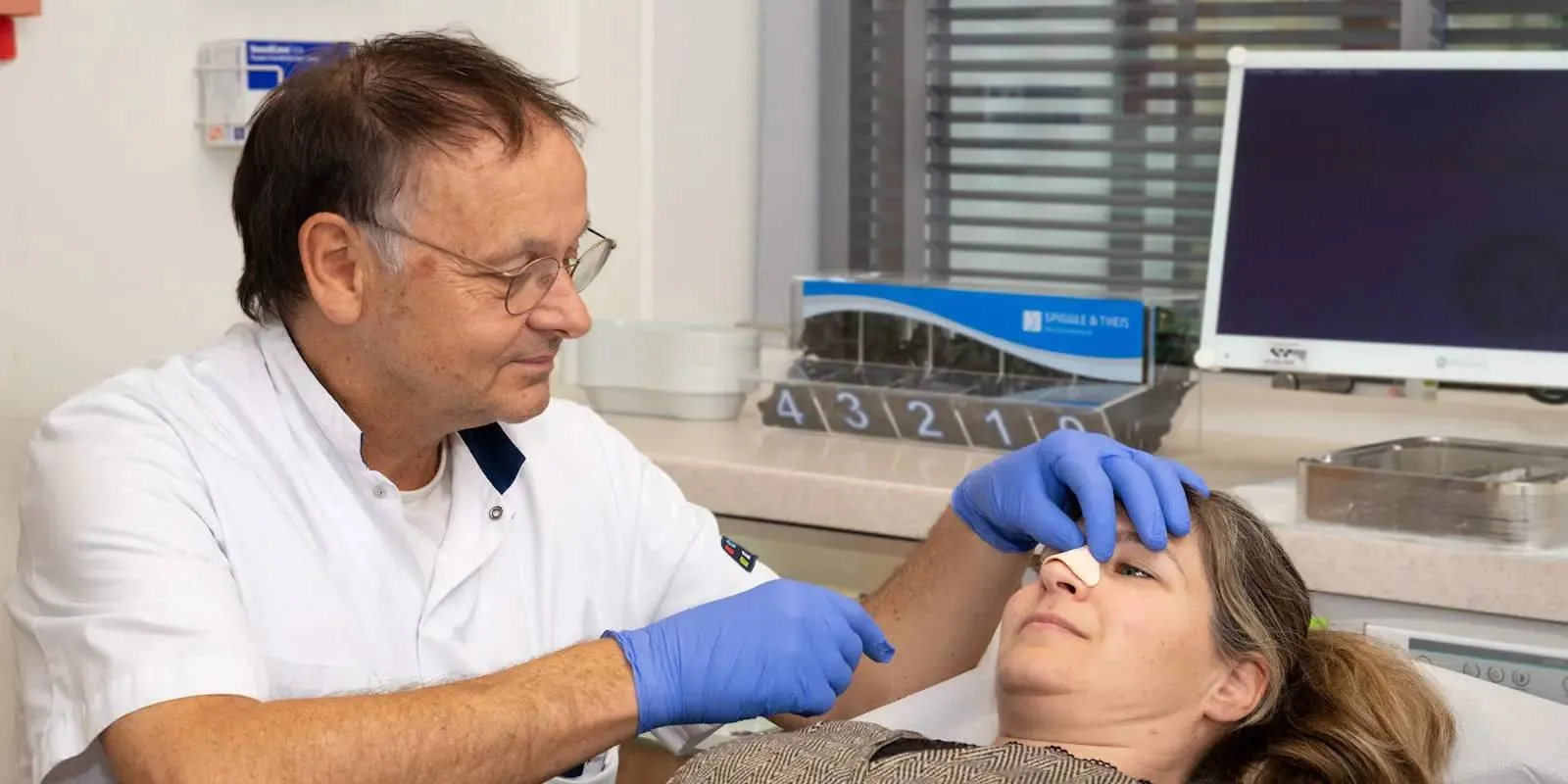 260306-Neus-rechtzetten-KNO-arts-Kropveld-5142-WEB