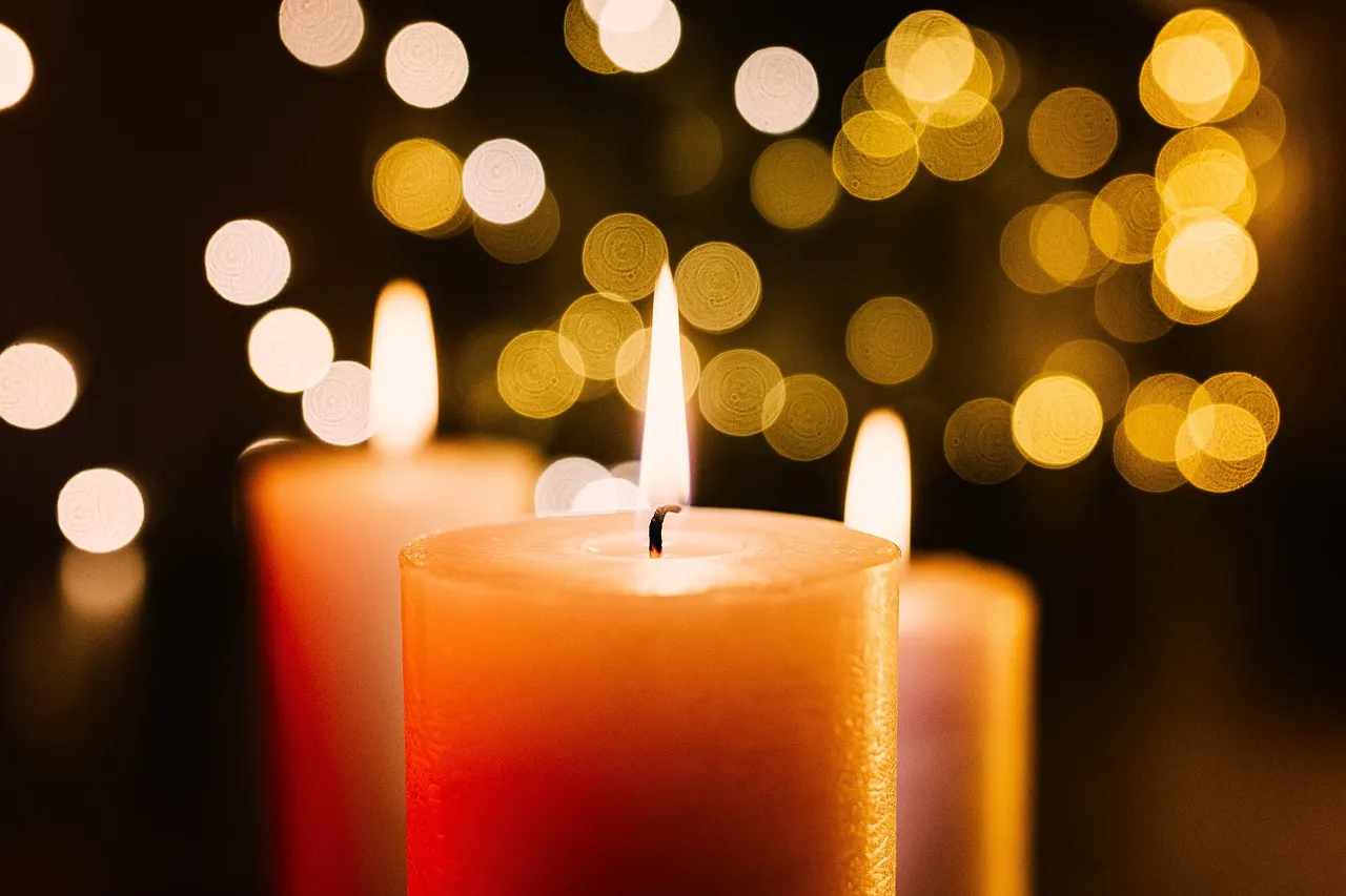 candles 6743549 1280 jrydertr pb