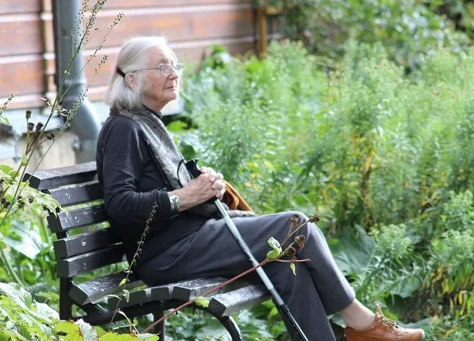 loss grieve lonely woman 1 1