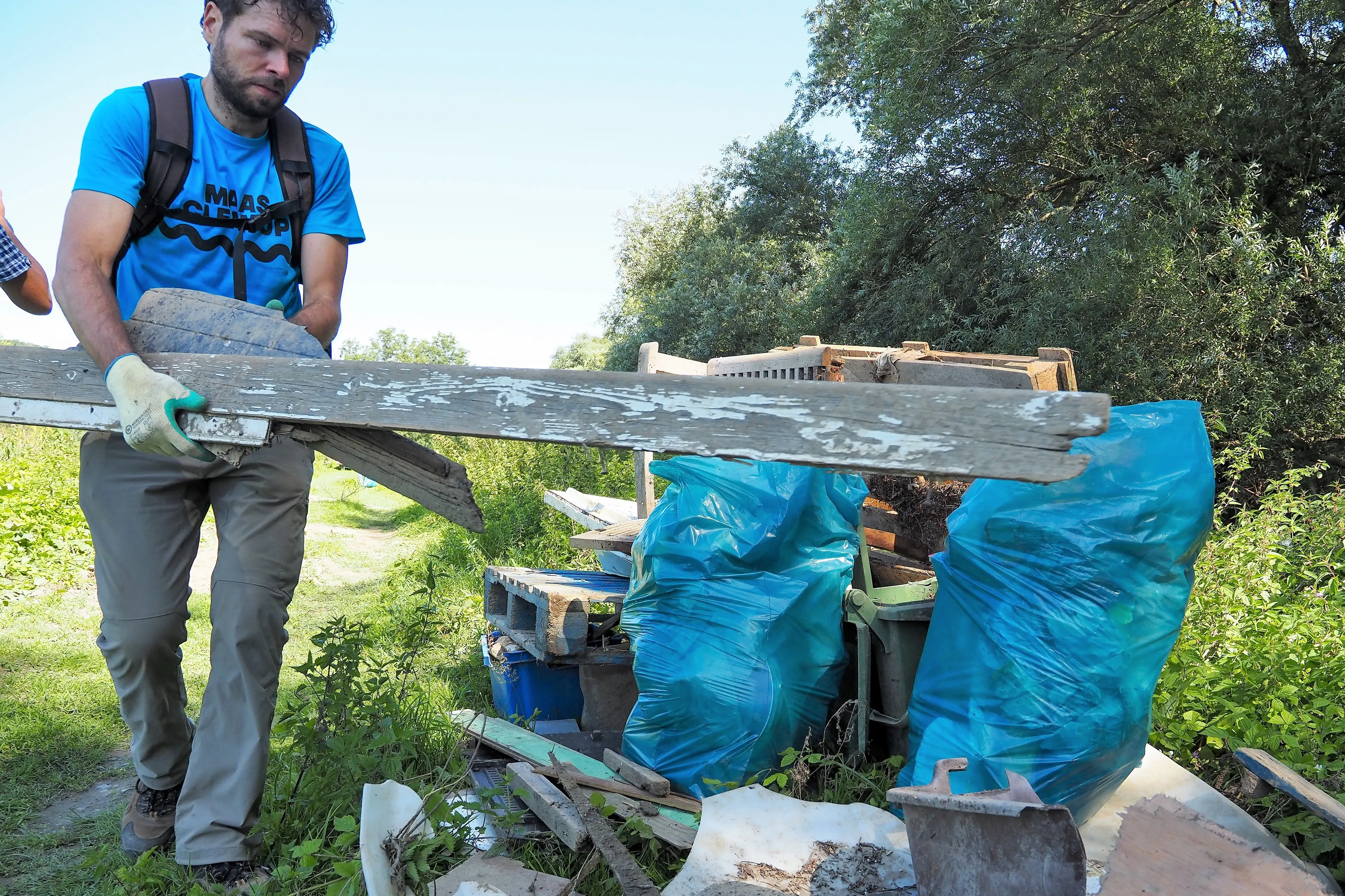 maascleanup eijsden marielle bakker