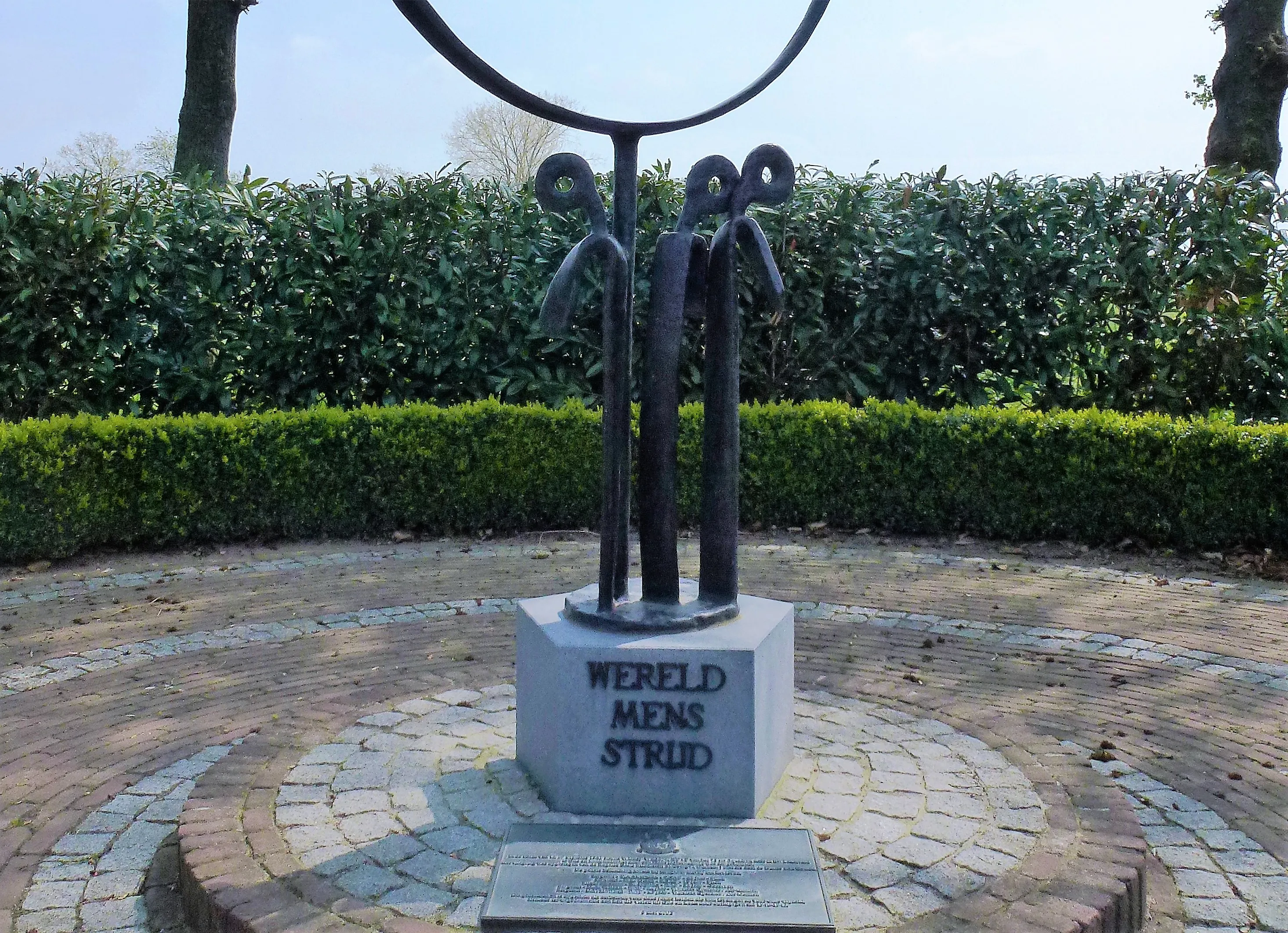 ohe en laak maasgouw vliegtuigoorlogsmonument 01